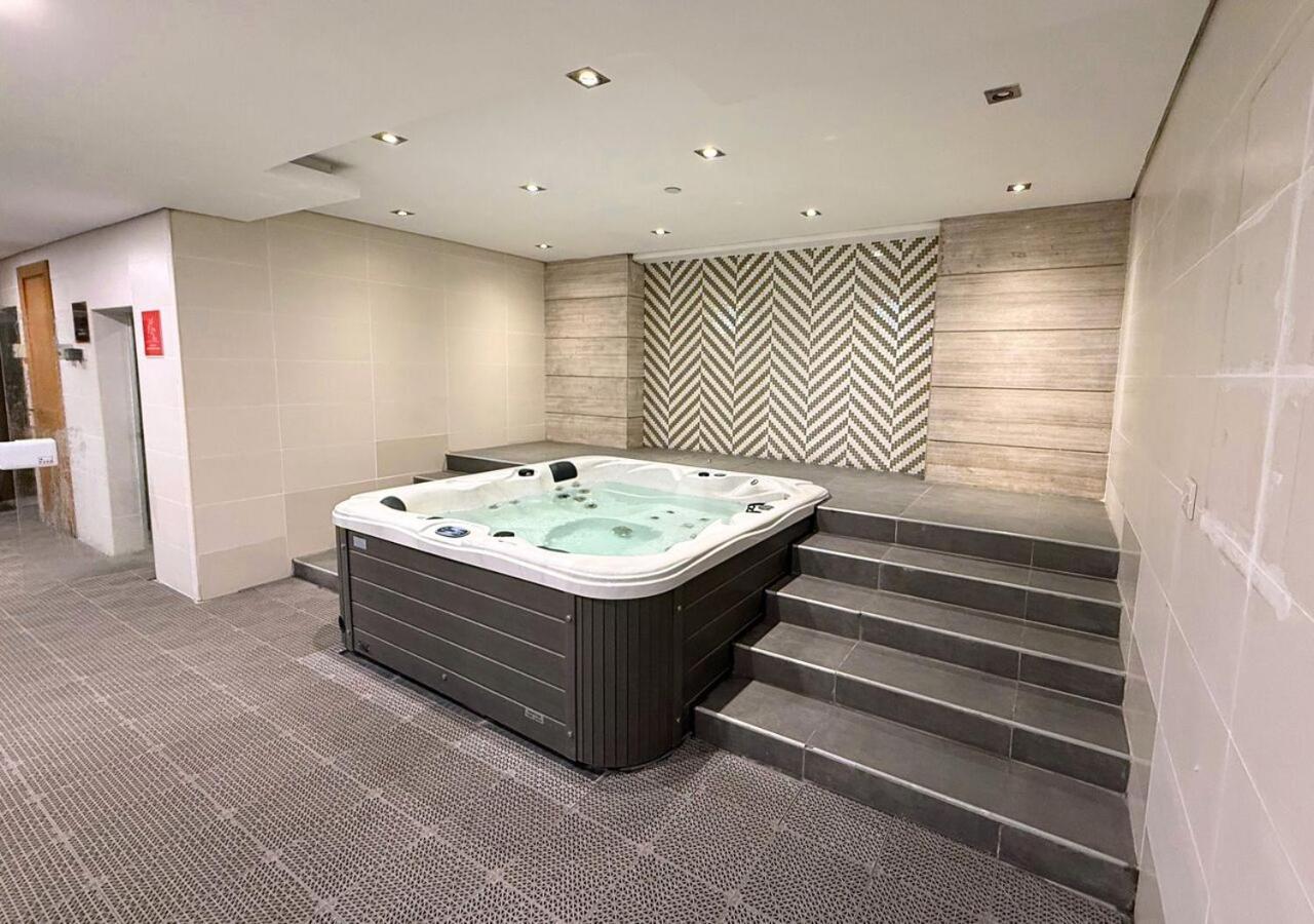 Capital Bay Tower B Comfort Dubai